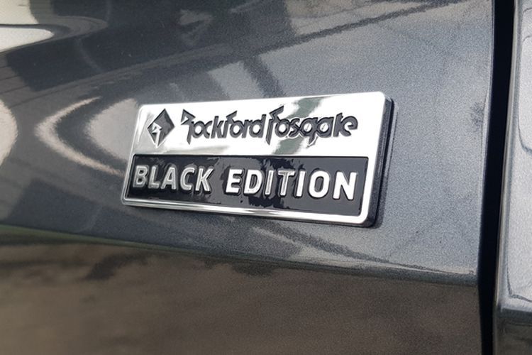 Xpander Cross Rockford Fosgate
