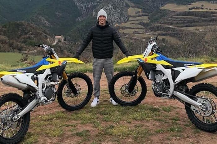 Valentino Rossi Undang Joan Mir ke Peternakannya 2 Joan Mir motorcross