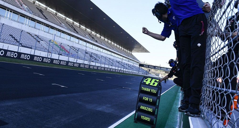 Valentino Rossi: Selamat Tinggal Yamaha-1 4 perpisahan Rossi 4
