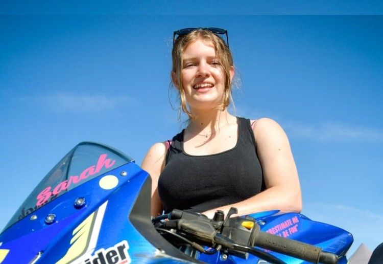Emma dan Lucy Dowman Mirip Marc dan Alex Marquez 2 Sarah gixxer cup