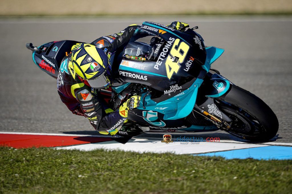 Yamaha Pilih Rossi atau Petronas? Razlan Razali Menjawab! 2 Rossi petronas motogp