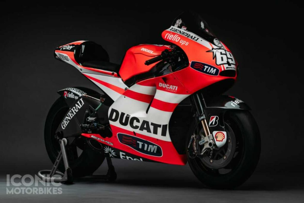 Ducati GP11 Dilelang: KM Rendah, Bisa Dimiliki Tapi Tak Boleh Dinaiki 1 2011 ducati desmosedici gp11 optimized