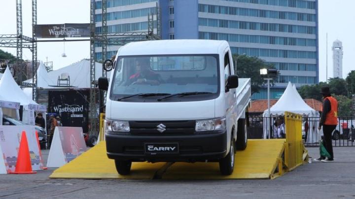 Suzuki Masih Bertahan Dengan Penjualan Mobil Unggulannya 1 Suzuki Carry Pikap