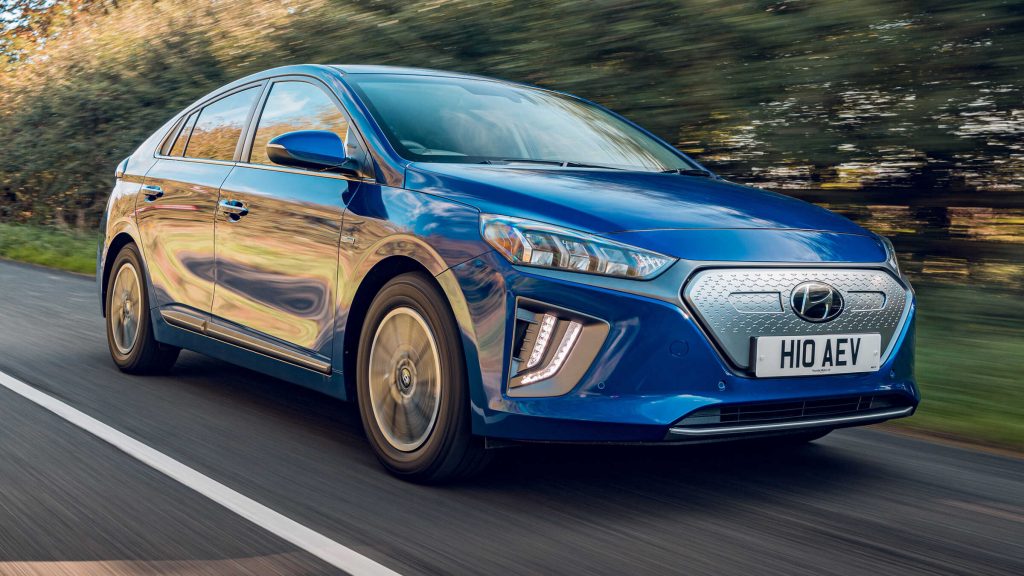 Pasokan Unit Mobil Hyundai di Indonesia Tak Terganggu Krisis Chip? 1 hyundai ioniq auto express optimized