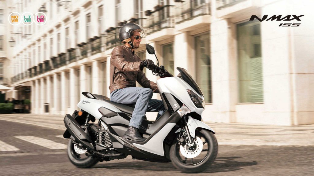 Adu spek Honda PCX