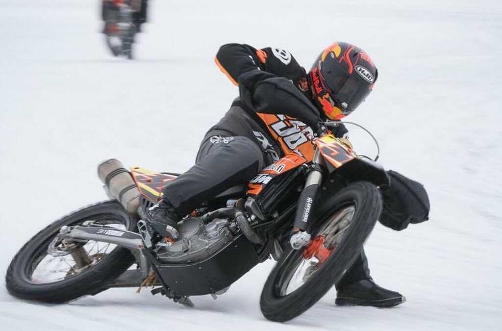 Mika Kallio Cedera Patah Tibia dan Fibula, Dani Pedrosa Terkena Imbasnya 1 mika kalio crash