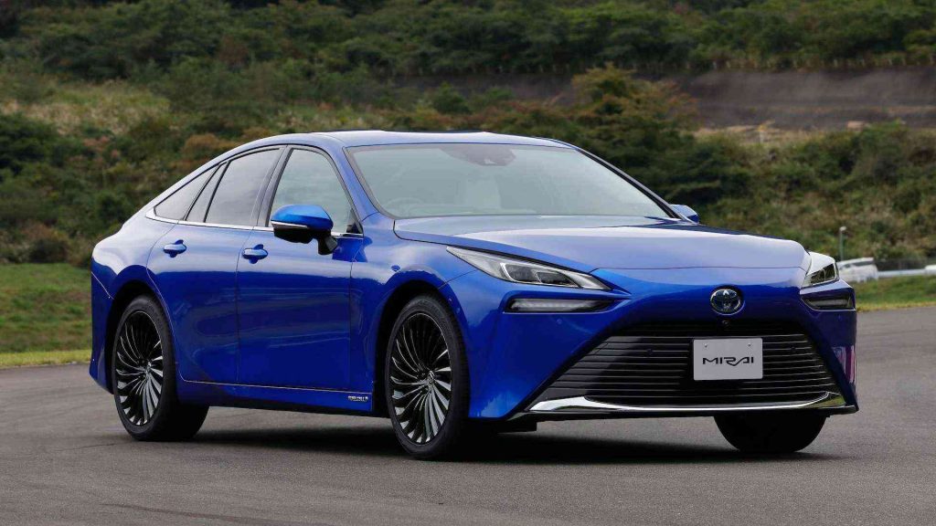 Lexus akan Hadirkan GS Hidrogen Fuel Cell? 1 toyota mirai motor1 optimized