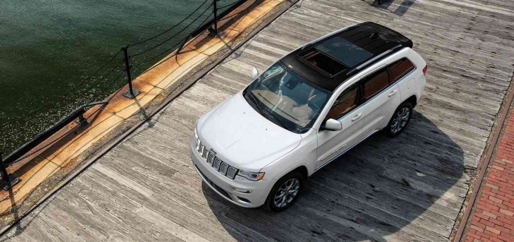 Pengiriman Mobil Jeep ke Indonesia Tertunda Karena Ini 1 jeep grand cherokee logo jeep optimized
