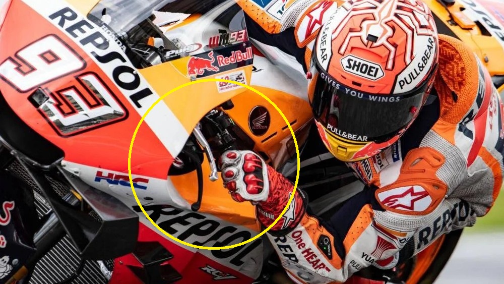 Marquez Gunakan Rem Belakang 'Ala Skutik'! 2 Marc Marquez scooter brake 2019