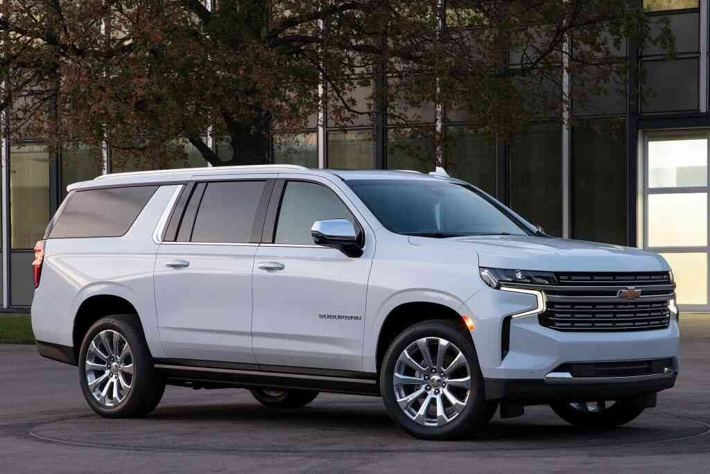 Ada Mobil Tertua yang Masih Dijual Sampai Sekarang, Lho 1 chevrolet suburban autofun optimized