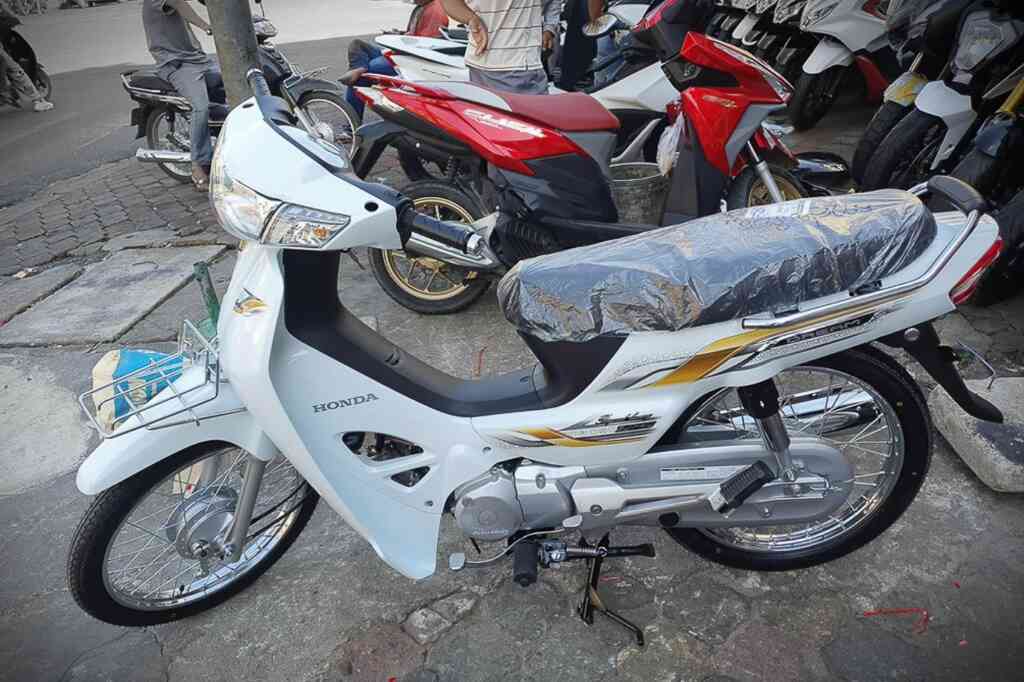 Honda Dream 125 'Astrea' Beyond Luxury, Klasik Tapi Mewah! 1 honda dream 125 thanhnien vn optimized