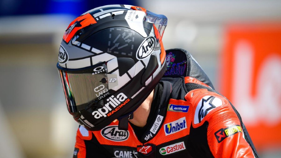 Maverick Vinales 3