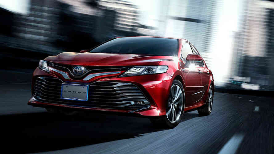 Toyota Camry Ternyata Punya Kembaran, Lho 1 toyota camry motor1 optimized