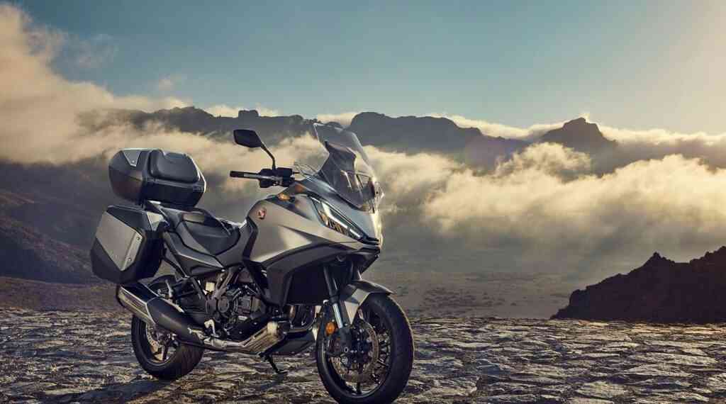 Moge Honda NT1100 Resmi Hadir di Jepang 1 honda nt1100 2022 kiratas optimized