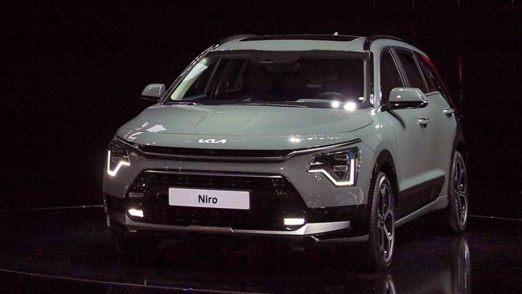 Inikah Calon Rival Kia Niro di Indonesia? 1 kia niro 2022 motor1 optimized