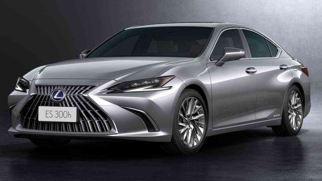 Lexus ES 300h, Sedan Hybrid Kelas Premium 1 lexus es 300h motor1 optimized