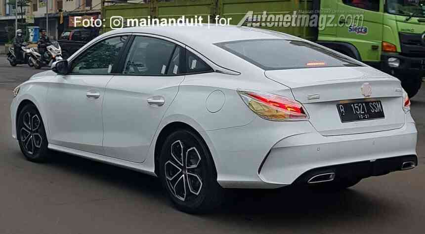 MG 5 Sedan Mulai Terlihat, Siap Dirilis? 1 mg 5 sedan autonetmagz optimized