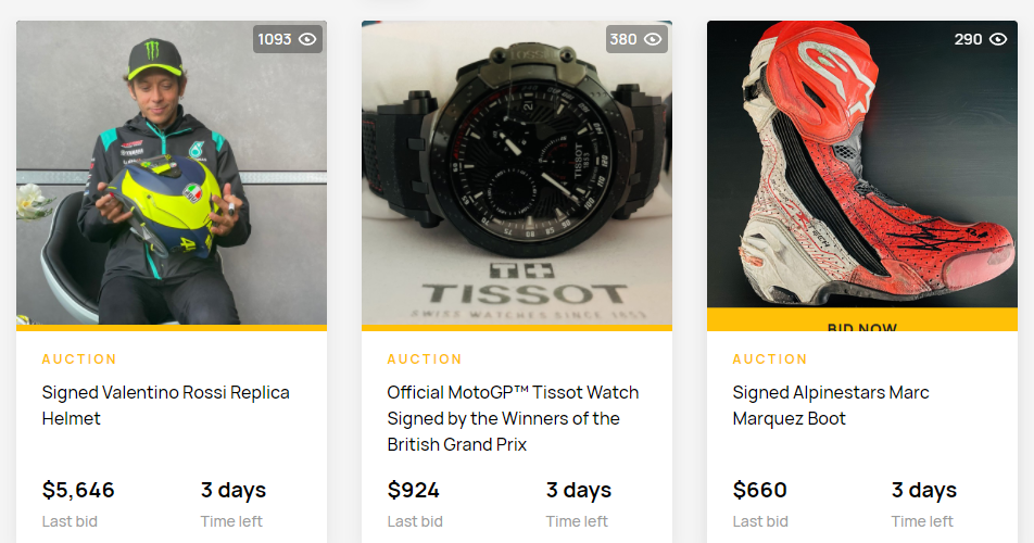 Helm Rossi dan Sepatu Marquez Dilelang 2 lelang