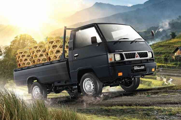 Mitsubishi Catat Kenaikan Penjualan Tahun 2021 Hingga 90 Persen! 1 mitsubishi l300 kompas oto optimized