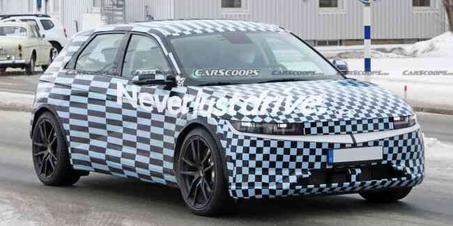 Hyundai Ioniq 5 Varian N Tengah Disiapkan? 1 hyundai ioniq 5 n carscoops otosia optimized