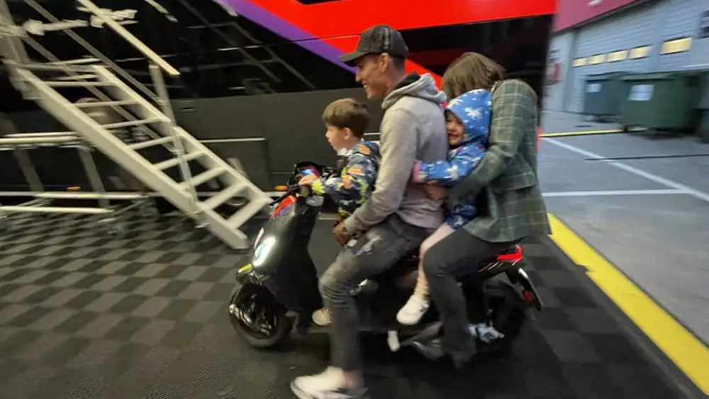Aleix Espargaro: Menjadi Pemimpin Klasemen Tidak Penting! 1 Aleix Espargaro 2