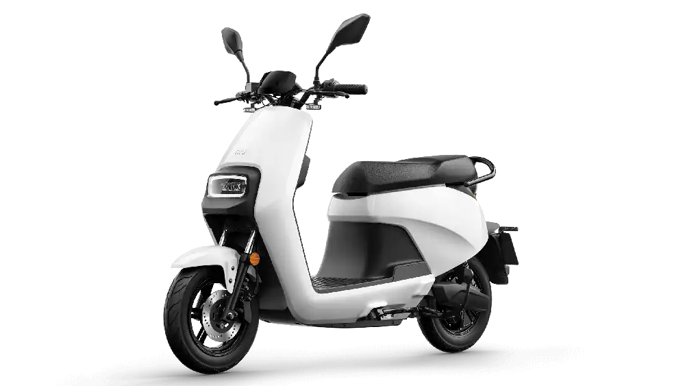 Motor Listrik yang Menjadi Sorotan di PEVS 2022 1 NIU Gova G3