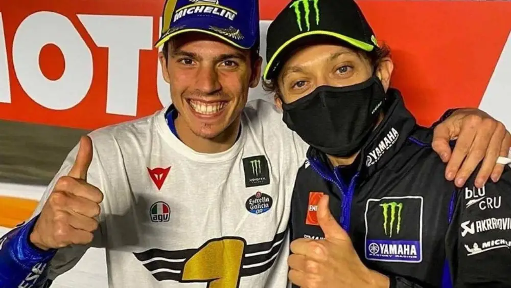 Joan Mir Bercanda : Marini yang Bertubuh Jangkung di Honda? Lutut dan Sikunya Nongol di RC213V 1 Joan Mir - Valentino Rossi