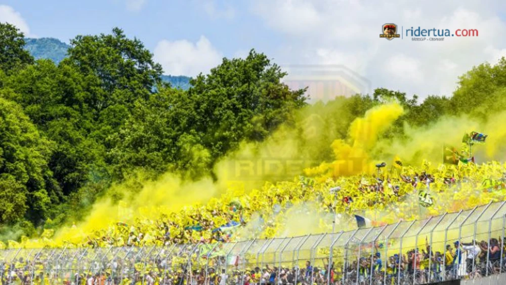 Kalau Ada Valentino Rossi Tiket Mahalpun Dibeli..! 1 Tifosi Valentino Rossi