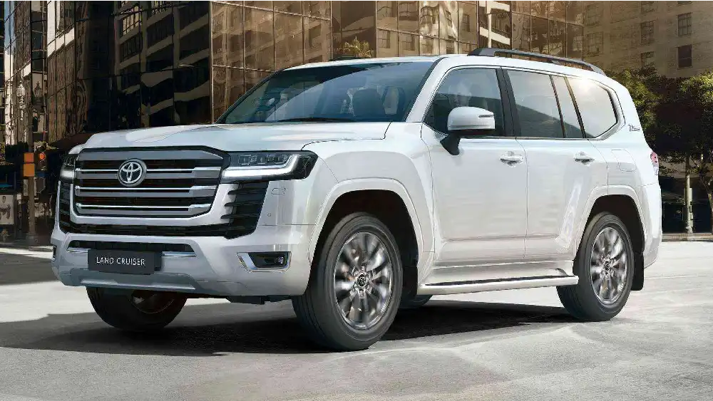 Toyota Tutup Keran Pemesanan Land Cruiser 300, Kenapa? 1 Toyota Land Cruiser 300 Motor1