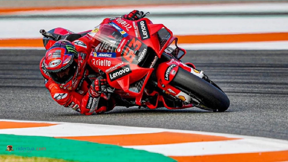 Valentino Rossi: Dimulai Gurunya, Dituntaskan Muridnya 2 pecco bagnaia