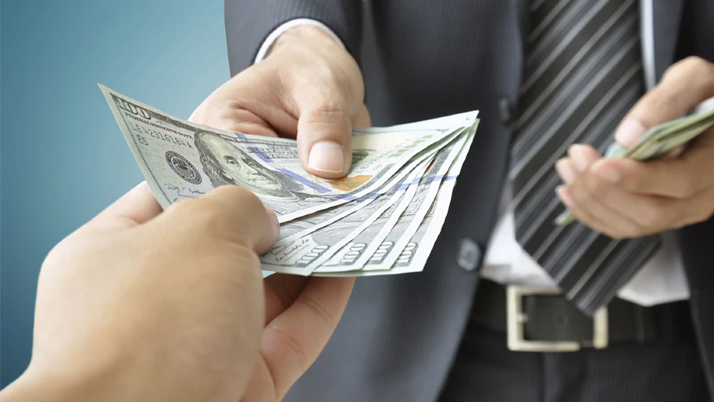 Berapa Harga 'Minuman Selebrasi' yang Disemprotkan di Podium MotoGP? 5 Berapa harga sampanye motogp