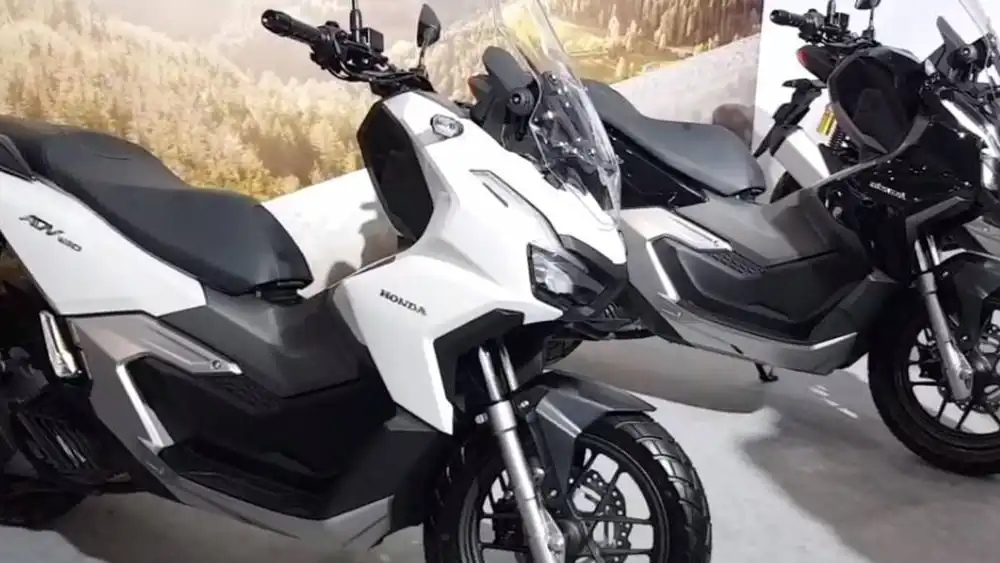Honda Tetap Pede Bisa Menjual 4 Juta Unit Motor Tahun Ini? 1 Honda ADV 160 momotor id