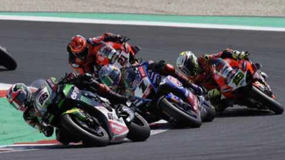 Alvaro Bautista: Sprint Race adalah Tentang Kecepatan Murni, Siapa Untung? 1 Alvaro Bautista WSBK 1