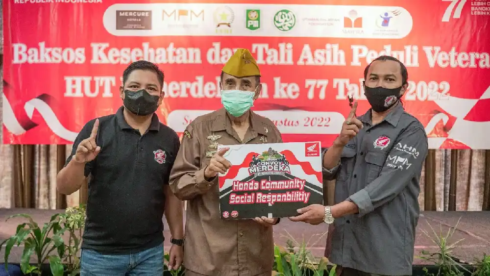 MPM Honda Jatim dan Komunitas Rayakan Kemerdekaan Dengan Touring dan Berbagi 1 Honda Community Convoy Merdeka MPM Honda Jatim