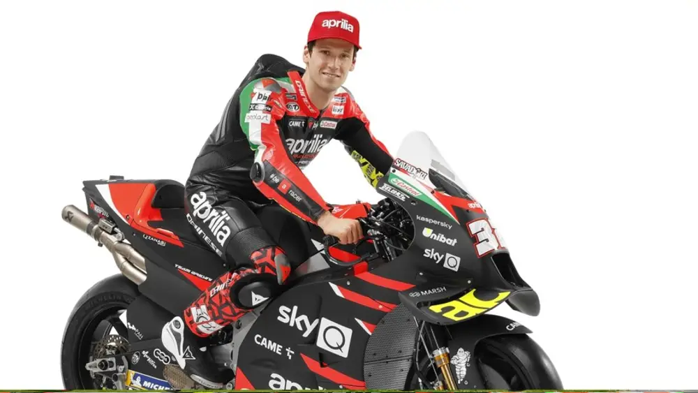 Resmi: Lorenzo Savadori Tetap Bersama Aprilia Pada 2023 1 Lorenzo Savadori