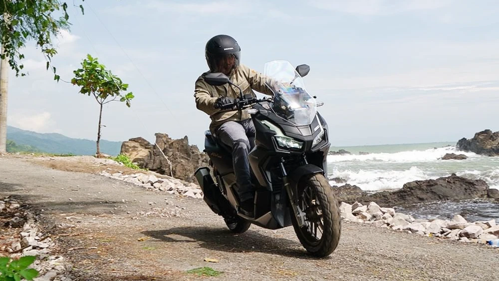 Daily Riding Honda ADV160: Tarikannya Mantap! 1 Honda ADV 160 2022
