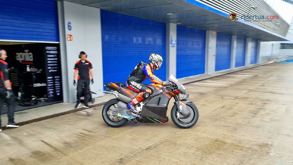 Lorenzo Savadori Aprilia 1