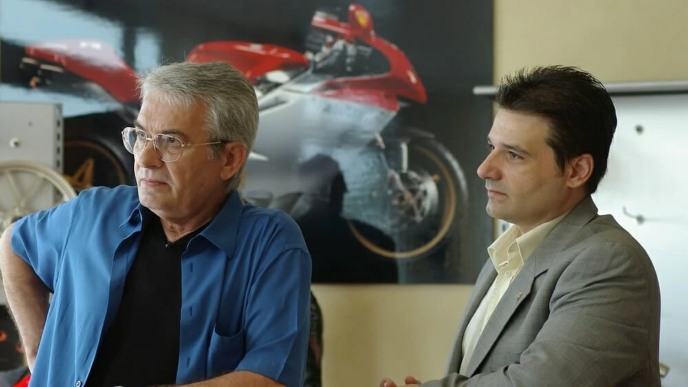 MV Agusta F43 Tributo: Dibuat Hanya 25 Unit, Penghormatan untuk Massimo Tamburini 2 Massimo Tamburini dan anaknya Andrea Tamburini- MV Agusta - 2004