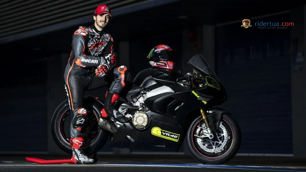 Pecco Bagnaia Bujuk Ducati Agar Bisa Berpartisipasi di Balapan Suzuka 1 Pecco Bagnaia- Panigale V4