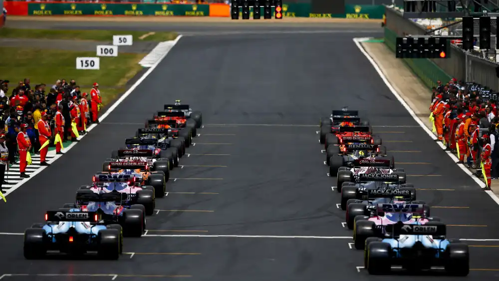 Carmelo Ezpeleta : Formula 1 dan MotoGP Digelar di Akhir Pekan yang Sama 1 Starting Grid Formula 1 F1