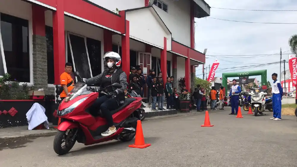 400 Member Honda PCX Rayakan Anniversary ke-4 HPCI Blitar 1 Honda PCX Club Indonesia MPM Honda Jatim1