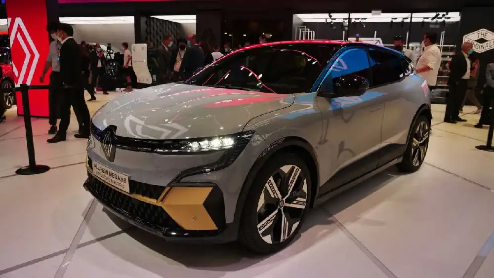 Baterai Mobil Listrik Tidak Dapat Terbakar Sendiri, Kecuali... 1 Renault Megane E Tech Motor1