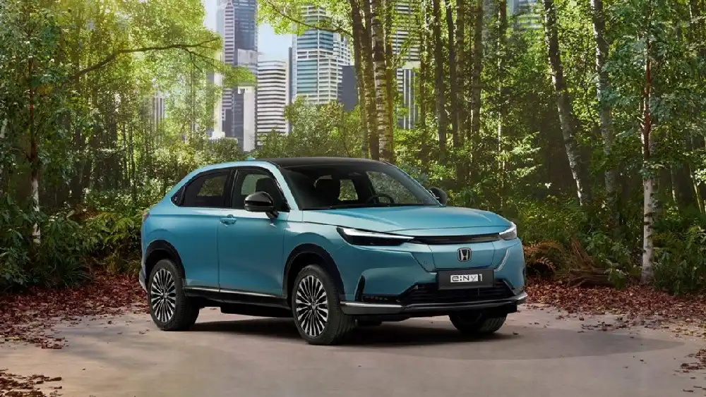 Honda Tak Khawatir Ketinggalan Elektrifikasi Mobil Dari Rivalnya? 1 Honda eNy1 VOI