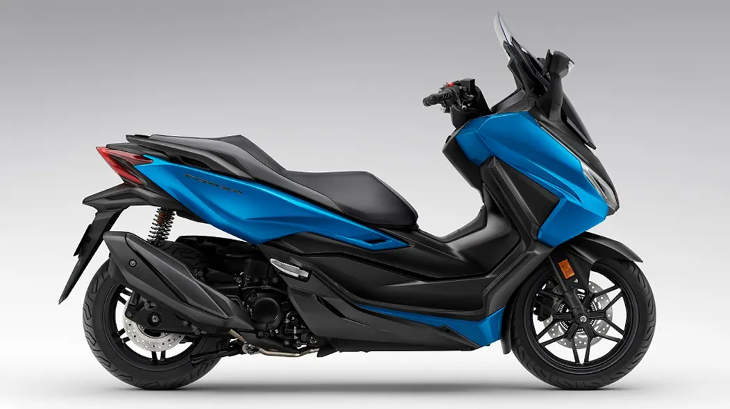 Honda Forza Pearl Glittering Blue