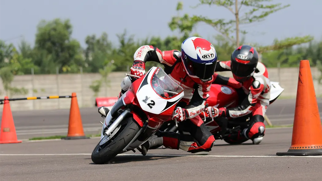 Program Pelatihan Kelas Dunia yang Diikuti Para Pembalap Cilik AHRS 1 Pembalap Cilik AHRS