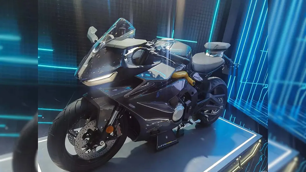 Pabrikan Asal China, Benda Launching Sportbike LFR 700 dengan Tenaga 94Hp 1 Pabrikan Asal China, Benda Launching Sportbike LFR 700 dengan Tenaga 94Hp