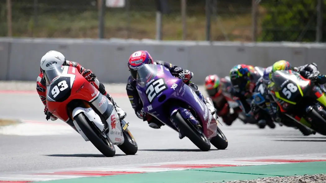 Fadillah Arbi Pembalap Astra Honda Cetak Podium Teratas di FIM JuniorGP Barcelona 1 Fadillah Arbi Pembalap Astra Honda Cetak Podium Teratas di FIM JuniorGP Barcelona