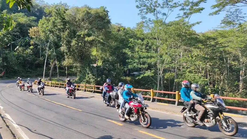 Perjalanan Acara CB150X Cityride Riding Bersama Puluhan Bikers Honda CB150X di Acara CB150X Cityride.