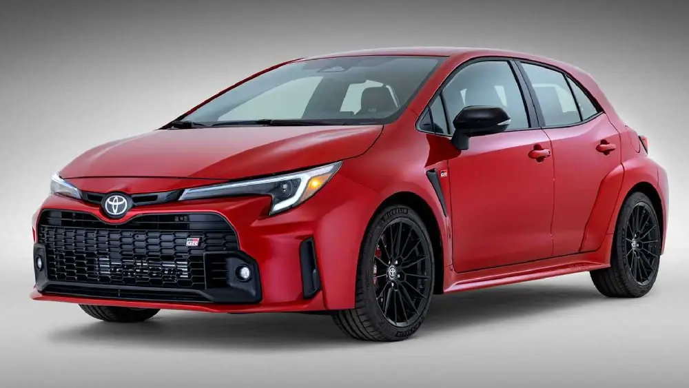 Toyota Kembali Produksi GR Corolla, Unitnya Masih Dibatasi 1 Toyota GR Corolla Motor1