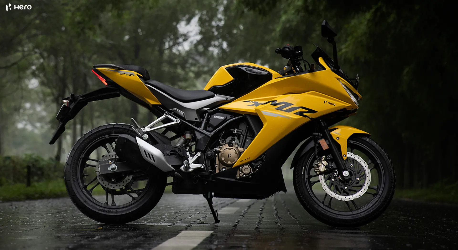 Hero Karizma XMR 210 Samping Hero MotoCorp Meluncurkan Karizma XMR 210 dengan Tenaga 25,5 Hp